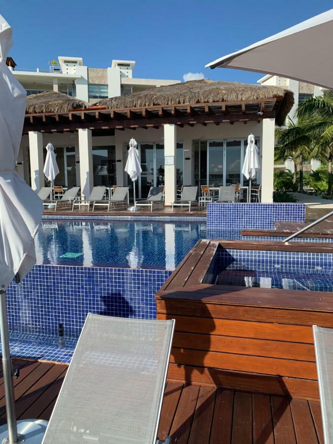 La Amada Condo With Marina View Cancún Exterior foto